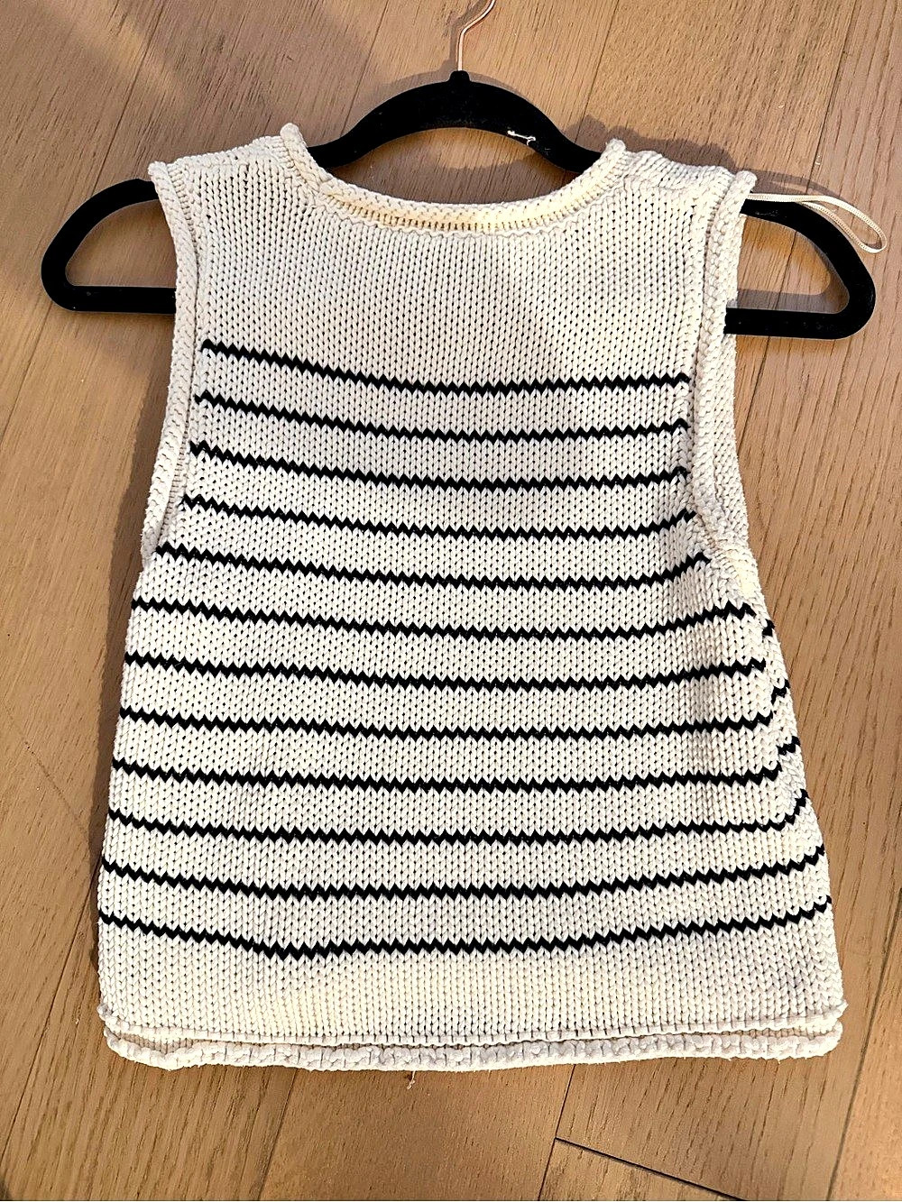 Sweater vest